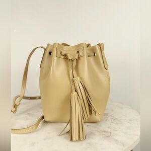 J Crew Bucket Bag Leather Purse Neutral Tan With Drawstring Adjustable Strap